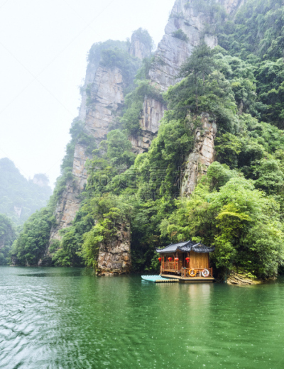 云,湖,雨,雾,船,中国,亚洲,湖南省,张家界国家森林公园,旅行