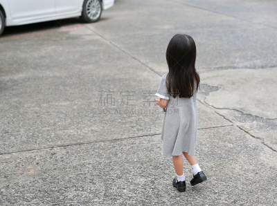 背面视角,母亲,小的,女孩,亚洲,汽车,一个人,美,学龄前,水平画幅