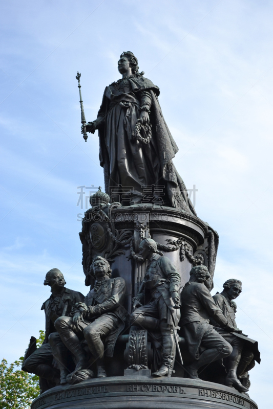 Monument to Catherine the Great on Ostrovsky Square.