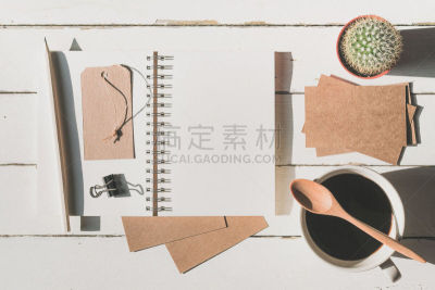 正上方视角,笔记本,办公用品,水平画幅,无人,早晨,夏天,饮料,日记,商业金融和工业