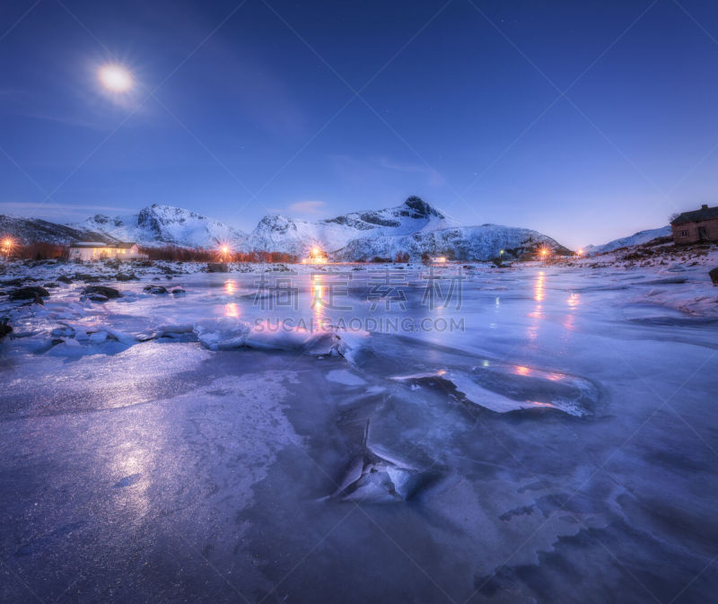 挪威,雪,北欧,海岸线,岩石,星系,峡湾,夜晚,建筑外部,冬天