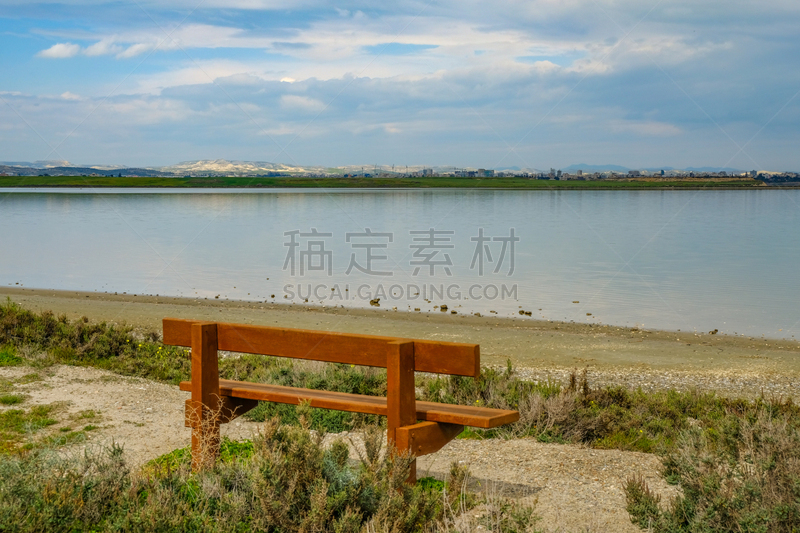 盐湖,长椅,空的,从上面看过去,湖岸,伍德因德沙滩,拉纳卡,乌尤尼盐沼,玻利维亚,成一排