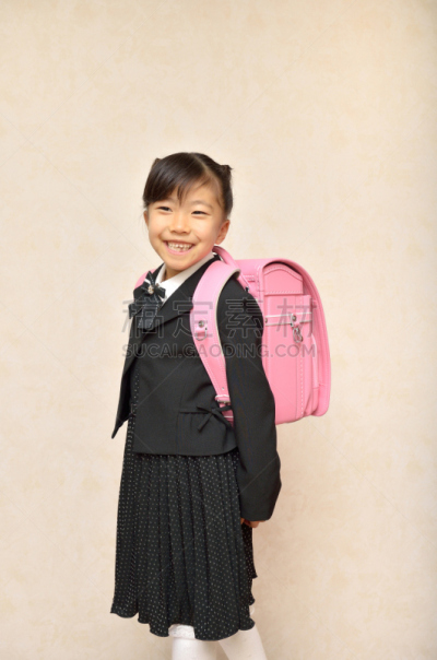 日式书包,粉色,日本人,女孩,垂直画幅,留白,幸福,仅日本人,日本,儿童