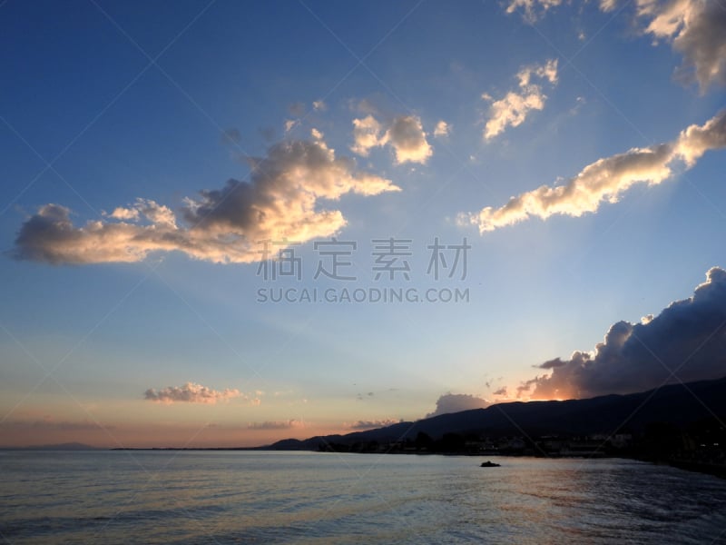 天空,夜晚,周末活动,湖,滨水,都市风景,白色,海滩,彩色图片,风景