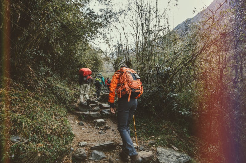 徒步旅行,安纳普纳生态保护区,安娜普娜山脉群峰,漏泄,水平画幅,喜马拉雅山脉,人群,户外,男性,自由