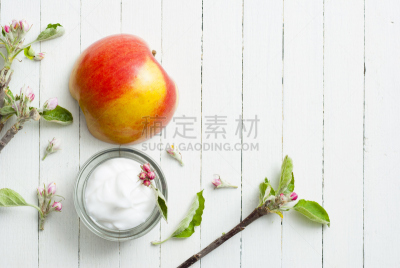 奶油,化妆用品,苹果,留白,水平画幅,无人,spa美容,抗痘护理露,乡村风格,明亮