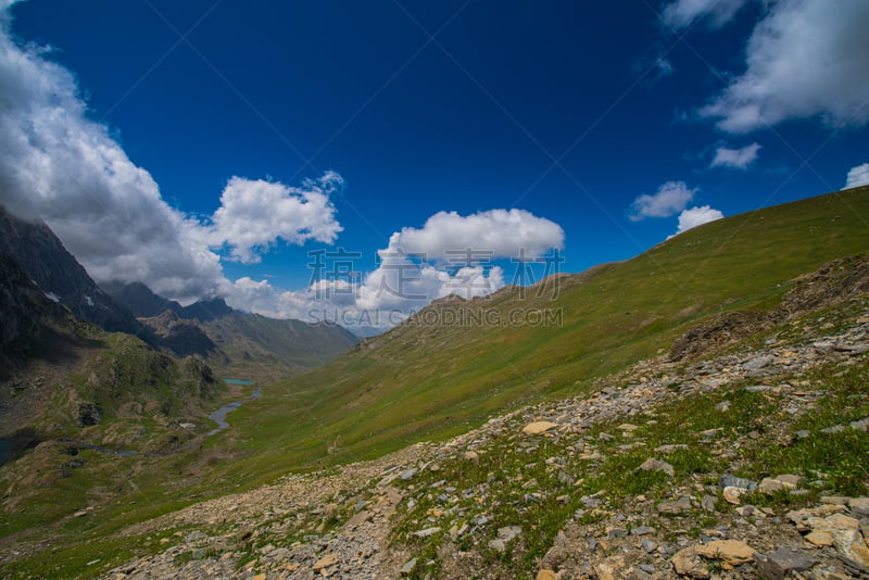 山,印度河,查谟和克什米尔,天空,洛矶山脉,雪,夏天,彩色图片,地平面,小溪