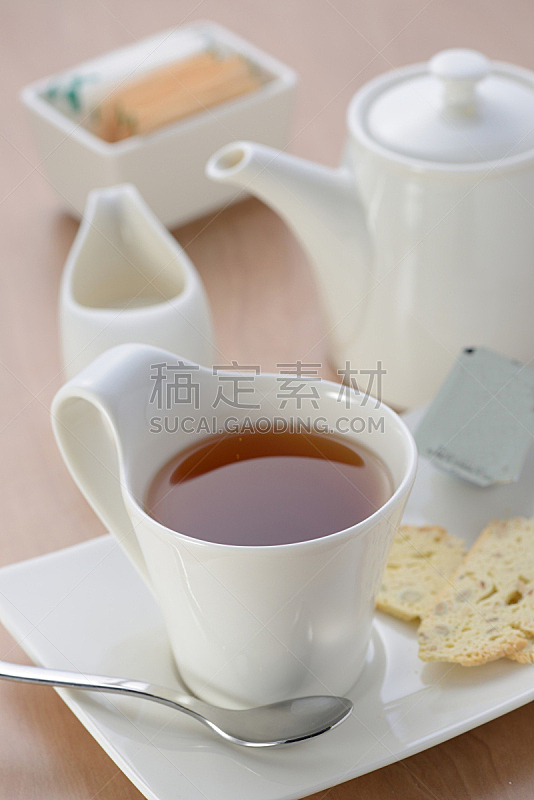 下午茶,牛奶,红糖,茶,餐具,垂直画幅,饼干,早餐,桌子,无人