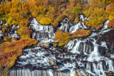 瀑布,hraunfossar,冰岛国,秋天,水,水平画幅,超现实主义的,户外,冰岛中西部,斯堪的纳维亚半岛