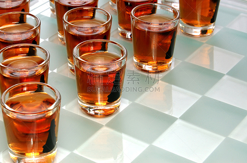 喝酒游戏,国际象棋,休闲活动,水平画幅,无人,玻璃,法式食品,含酒精饮料,彩色图片,利口酒