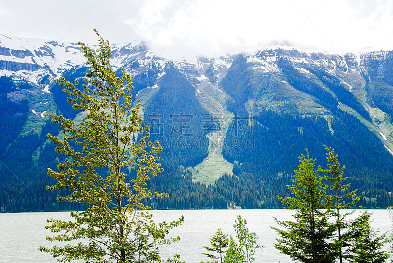 驼鹿湖,罗布森山省立公园,加拿大落基山脉,瀑布,大不列颠哥伦比亚,加拿大,春天,罗伯逊山,省立公园,水平画幅