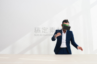 男商人,虚拟现实,身体活动,商务,技术,无形的,网络空间,计算机软件,防护镜,舞蹈