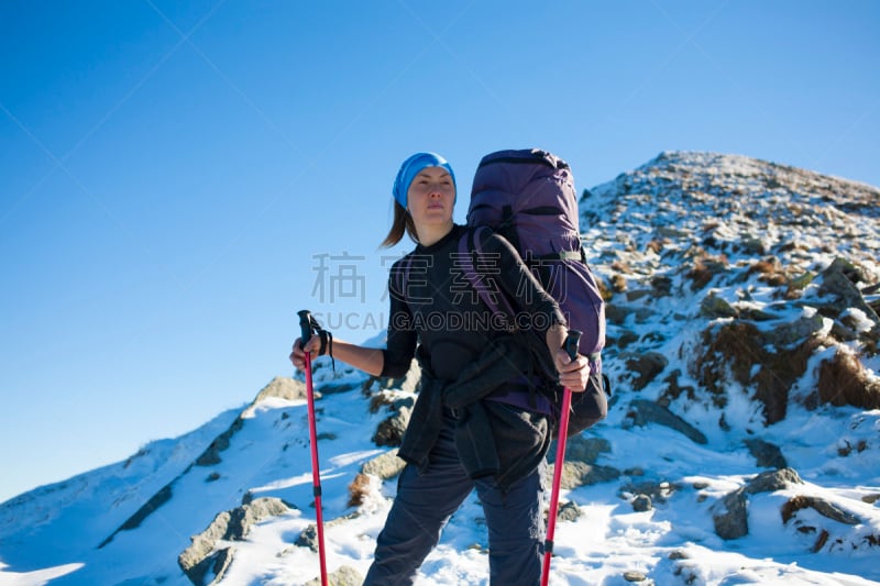 山,女人,旅游目的地,留白,水平画幅,雪,单身母亲,周末活动,户外,运动