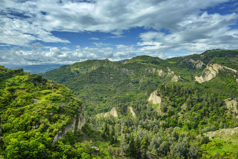 风景,荒地,意大利,大麦町,圣伯纳犬,巴西利卡塔大区,水平画幅,云,山,油橄榄树