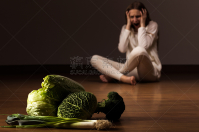 瘦弱,荒废的时光,强迫性的,神经性厌食症,暴食症,月经前综合症,进食障碍,胃疼,青少年,青春期