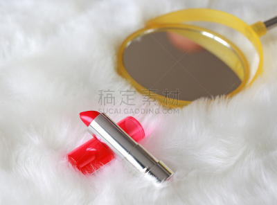 彩妆,化妆用品,唇膏,白色,毛皮,时尚,个性,人造的,背景聚焦,概念