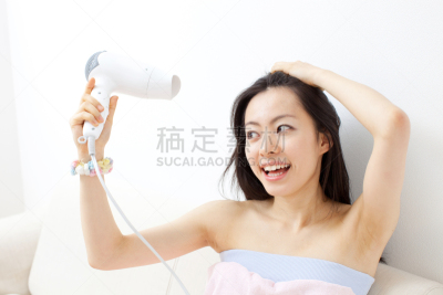 头发,女人,美,留白,水平画幅,仅成年人,吹干头发,日本人,白色,成年的