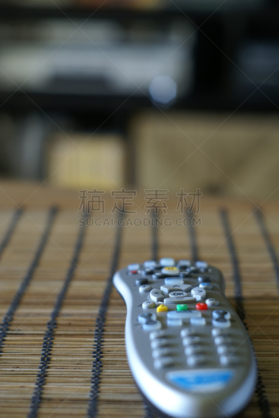 遥控器,确认键,dvd机,家庭影院,垂直画幅,室内,图像,无人,居家装饰,彩色图片