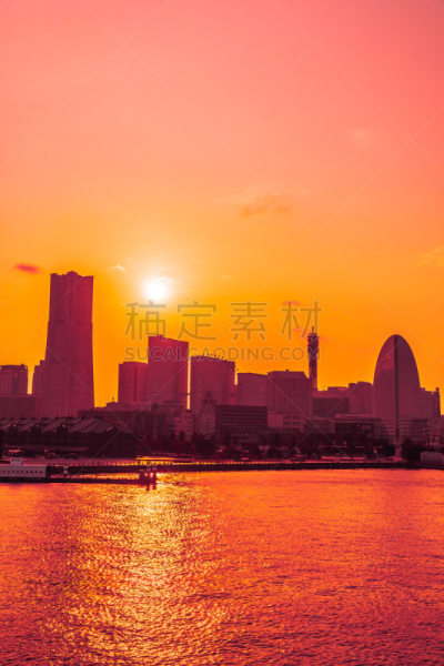 建筑,横滨,自然美,建筑外部,城市天际线,垂直画幅,办公室,水,车轮,地形