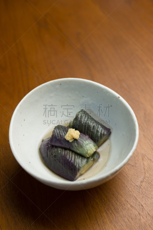 茄子,日本食品,肉汤,鱼汤肉汤,涂油烤肉,炖品,俱乐部食品,垂直画幅,选择对焦,开胃品