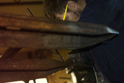 钢铁,个人数据助理,绞肉机,飞机库,磨光机,安全帽,建筑业,工业,职业安全与健康,金属工业