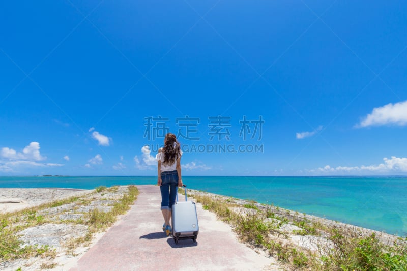 青年女人,冲绳县,天空,美,留白,度假胜地,水平画幅,美人,旅行者,夏天