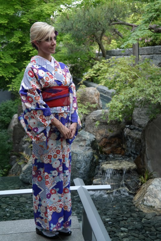 和服,女人,两个物体,舞妓,枯山水,艺妓,东方石景花园,生态旅游,垂直画幅,京都府