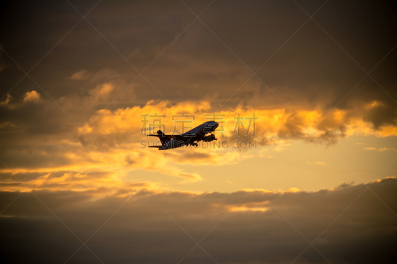 飞机,空中客车A380,飞行员,天空,车轮,起飞,靠近,滑翔,移开