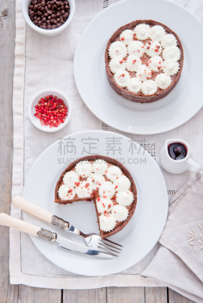 巧克力,垂直画幅,樱桃,无人,胡椒,奶泡,奶油,蛋糕,烘焙糕点,甜点心