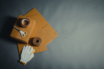 纸箱,人的牙齿,缎带,留白,水平画幅,纸板,盒子,行李,开着的,容器