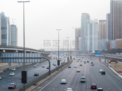 公路,迪拜,酋长,田径跑道,数字7,商务,城市生活,中间部分,汽车,交通