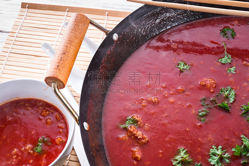 西红柿汤,选择对焦,广州,餐具,胡萝卜,炖锅,水平画幅,柠檬草,马萨拉,查谟和克什米尔