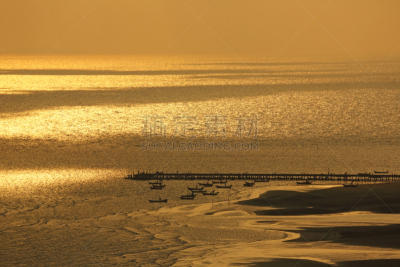 海滩,阳光光束,看风景,在上面,水,天空,水平画幅,高视角,沙子,无人