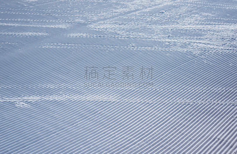 雪,理毛行为,清新,自然,天空,寒冷,度假胜地,水平画幅,蓝色,滑雪运动