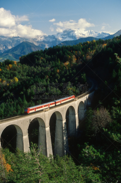 高架桥,火车,the vercors,高速列车,垂直画幅,客车,建筑,铁轨轨道,户外,交通方式