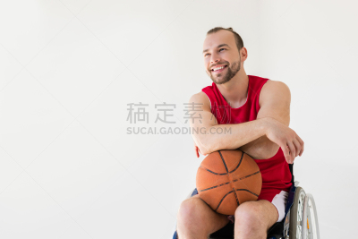 拿着,轮椅,篮球,球,水平画幅,进行中,白人,仅成年人,工作室,青年人