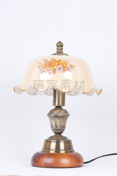 台灯,简单,垂直画幅,青铜,式样,木制,无人,古老的,黄铜,玻璃