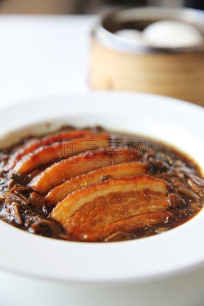 煮食,猪肉,肚子,中国食品,炖食,垂直画幅,格子烤肉,膳食,乡村风格,泰国