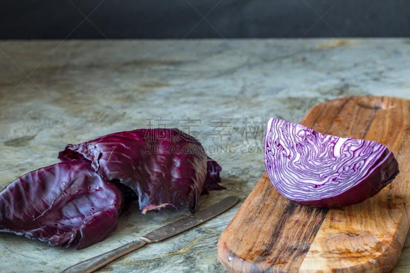 紫甘蓝,凉拌卷心菜,羽衣甘蓝,桌子,水平画幅,木制,配方,有机食品,乡村风格,红色