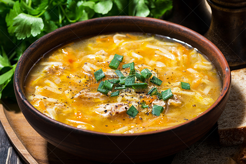 碗,鸡汤,面条,细面条,面汤,胡萝卜,水平画幅,开胃品,传统,膳食