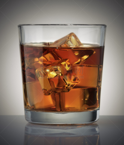 威士忌,玻璃杯,垂直画幅,褐色,无人,玻璃,鸡尾酒,含酒精饮料,饮料,特写