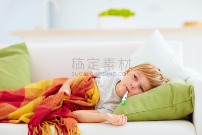家庭生活,沙发,热,儿童,擤鼻子,温度计,男性,居住区,青年人