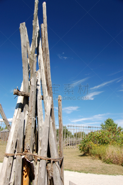 圆锥帐篷,原住国,垂直画幅,天空,留白,古代文明,边框,无人,夏天,户外