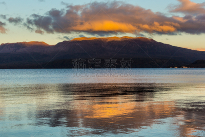 山,在上面,塔拉威拉瀑布,水,天空,水平画幅,云,lake tarawera,无人,户外