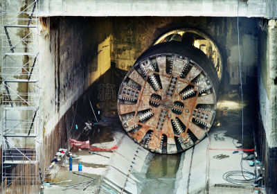 隧道掘进机,隧道,自动反斗卡车,建筑施工车辆,水平画幅,建筑工地,无人,建筑设备,交通方式,起重机