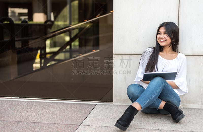 青年女人,学生,特写,肖像,药丸,南美,仅成年人,现代,青年人,专业人员