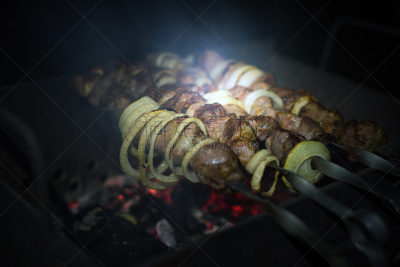 煤,羊肉串,动物,骨髓,烤肉串,餐具,水平画幅,夜晚,胡椒,膳食