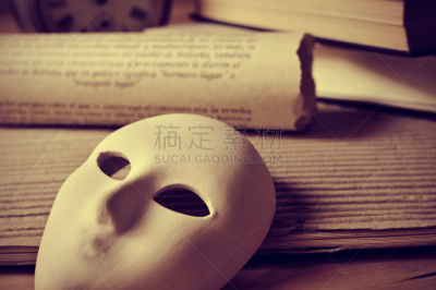 表演艺术活动,编剧,艺术,水平画幅,人的角色,文学,戏剧表演,书,书桌,秘密