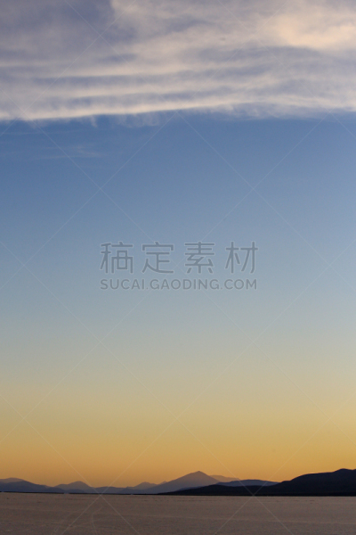 乌尤尼盐沼,非凡的,玻利维亚,西南方向,盐,气候,云景,世界遗产,黄昏,沙漠