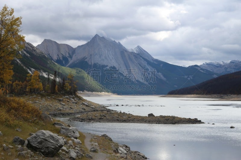 山脉,背景,风景,医学湖,雪山,雪,加拿大,自然美,湖,松树